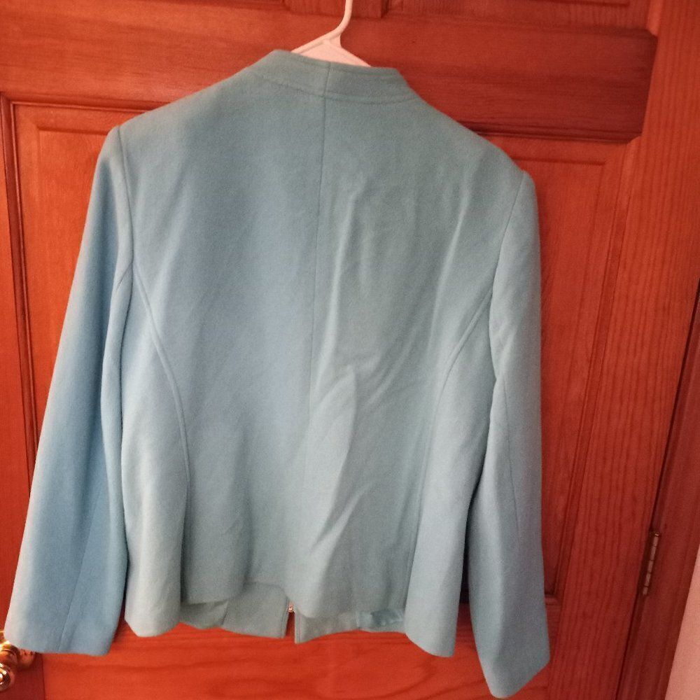 Requirements Jacket  - Picture 3 of 5